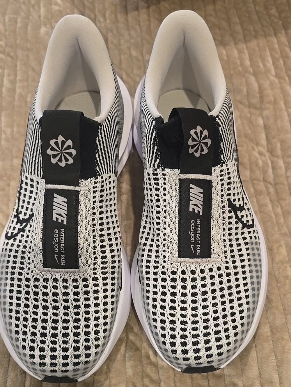 Nike Black & White Slip-On Knit Running Sneakers